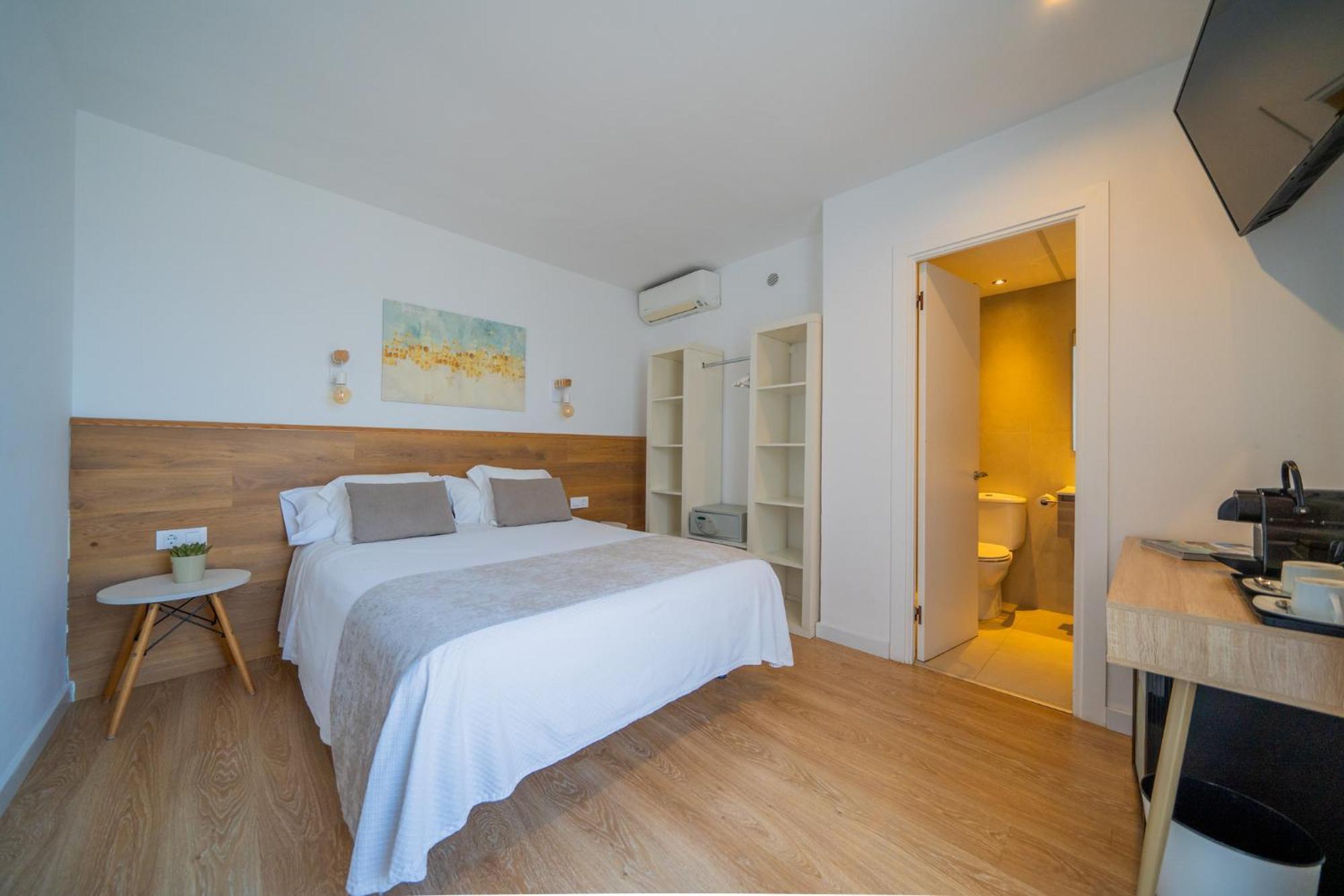 Hostal Menurka 休达德亚 外观 照片