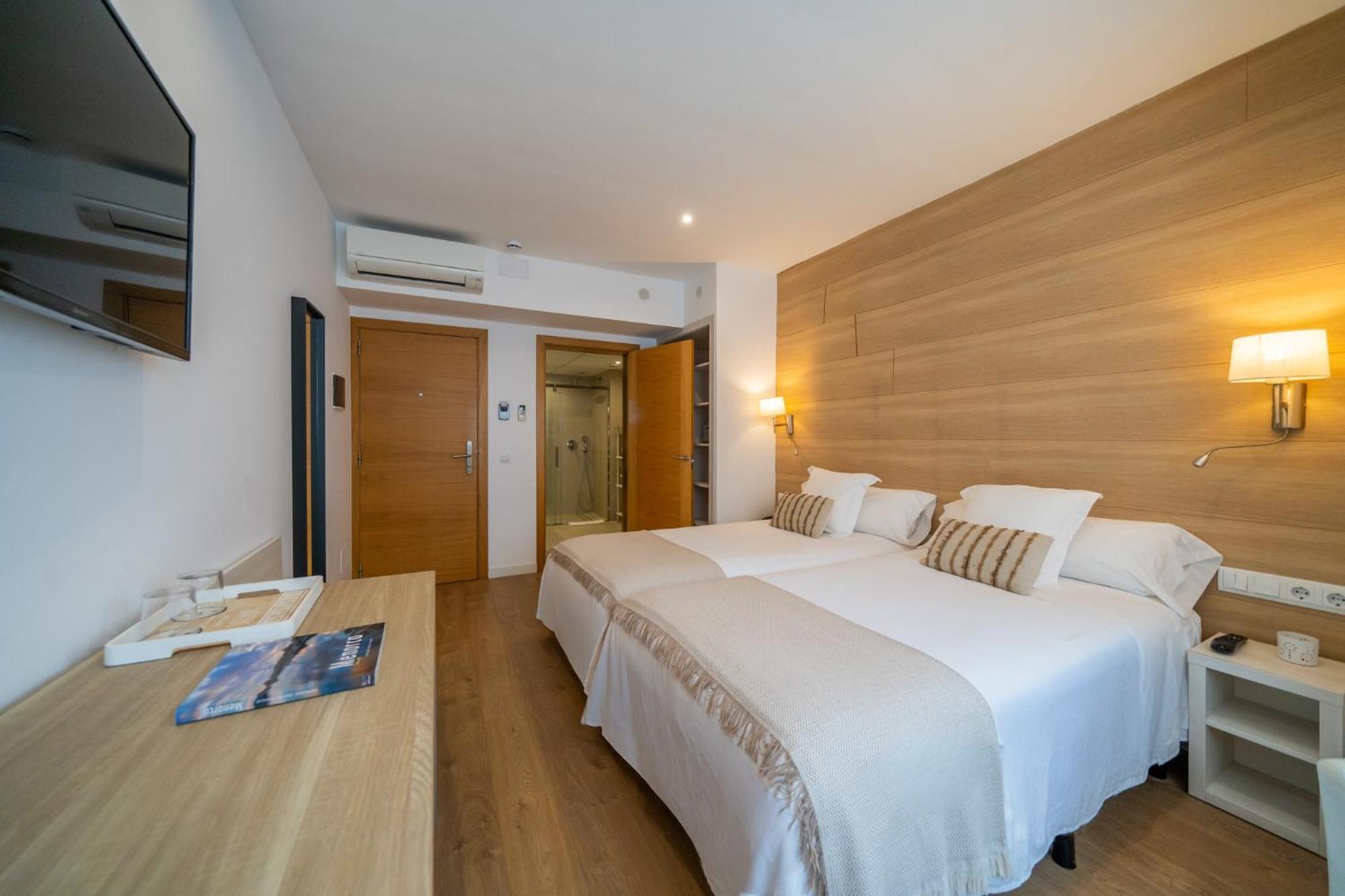 Hostal Menurka 休达德亚 外观 照片