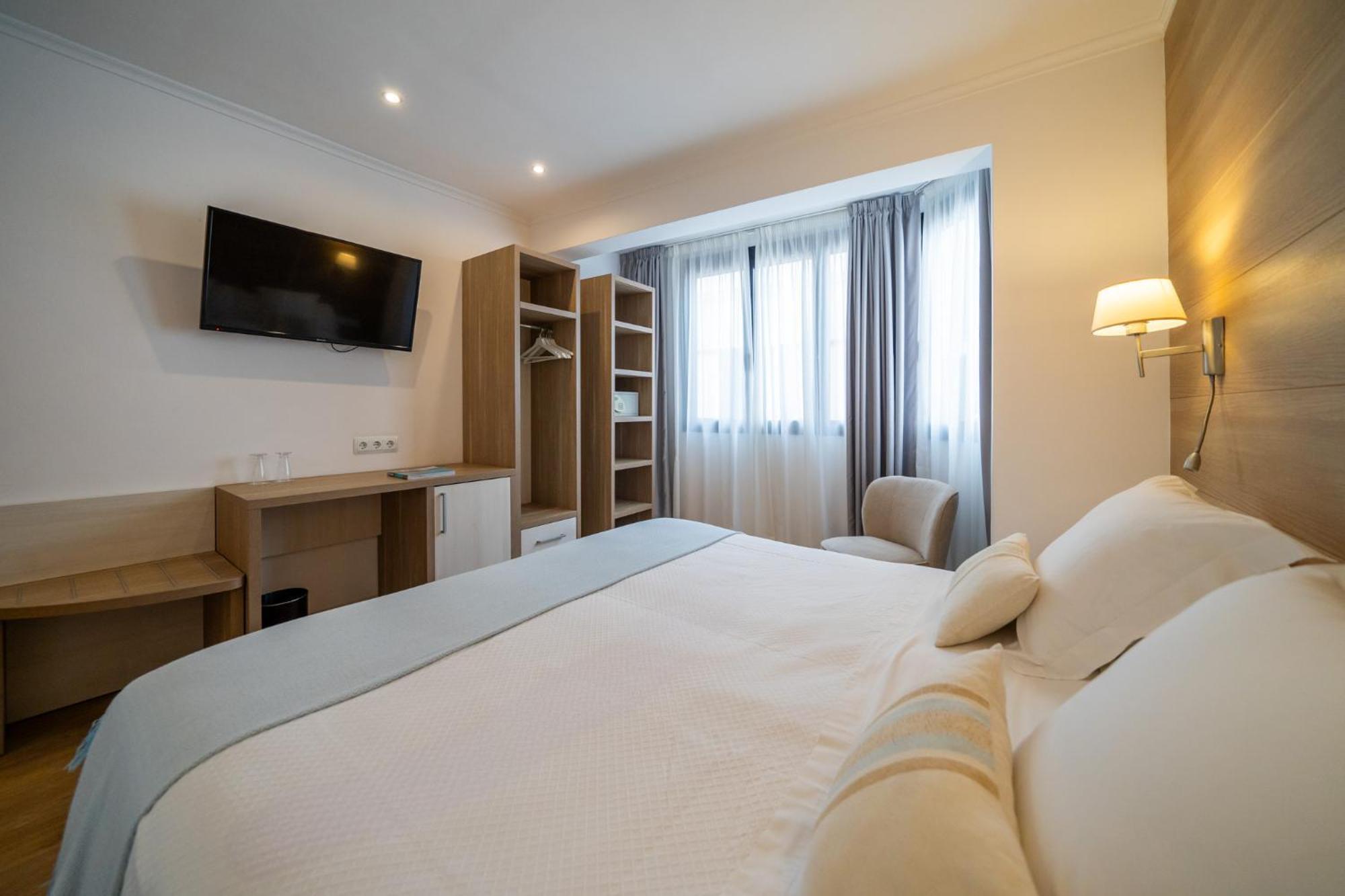 Hostal Menurka 休达德亚 外观 照片