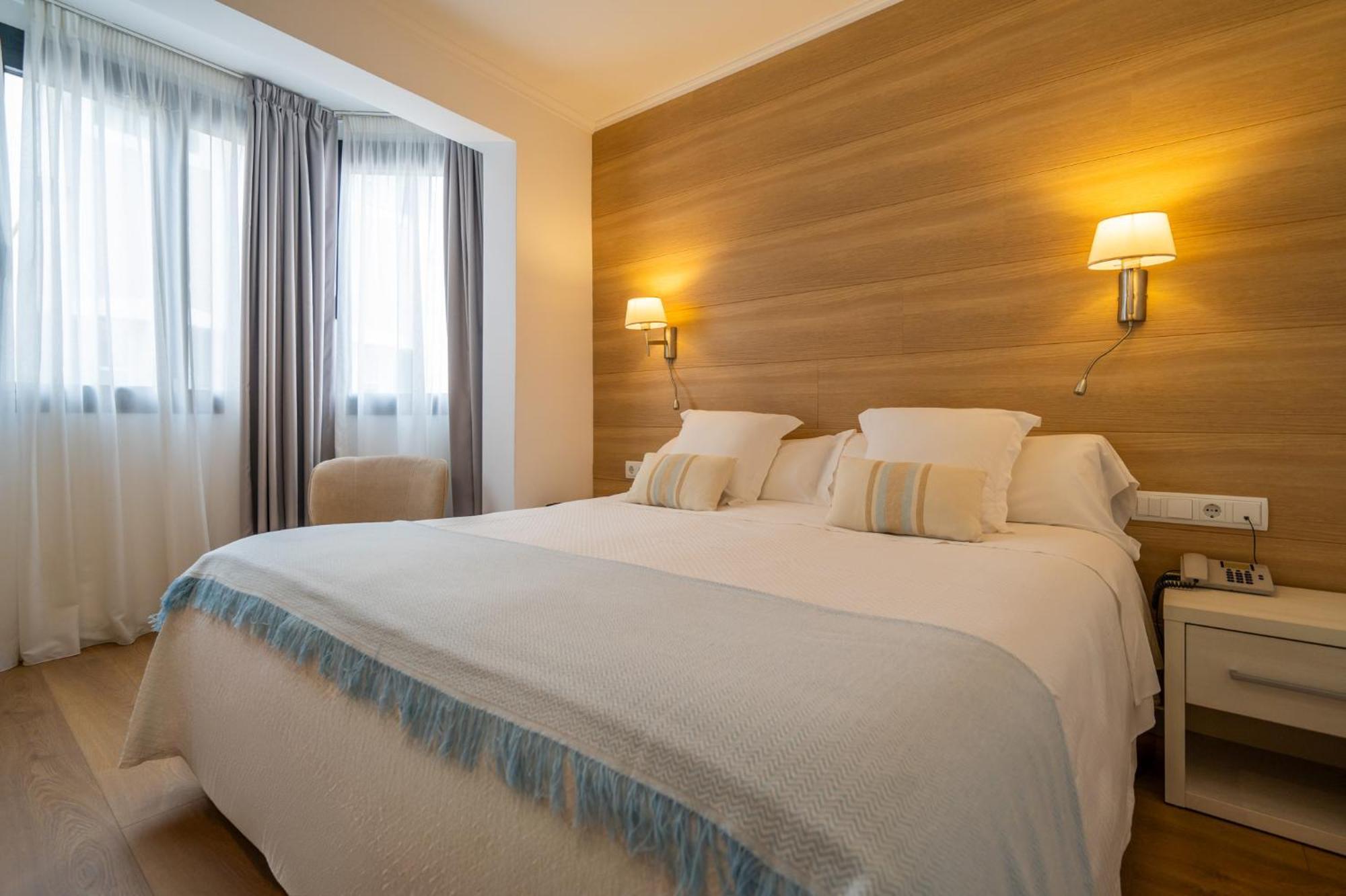 Hostal Menurka 休达德亚 外观 照片