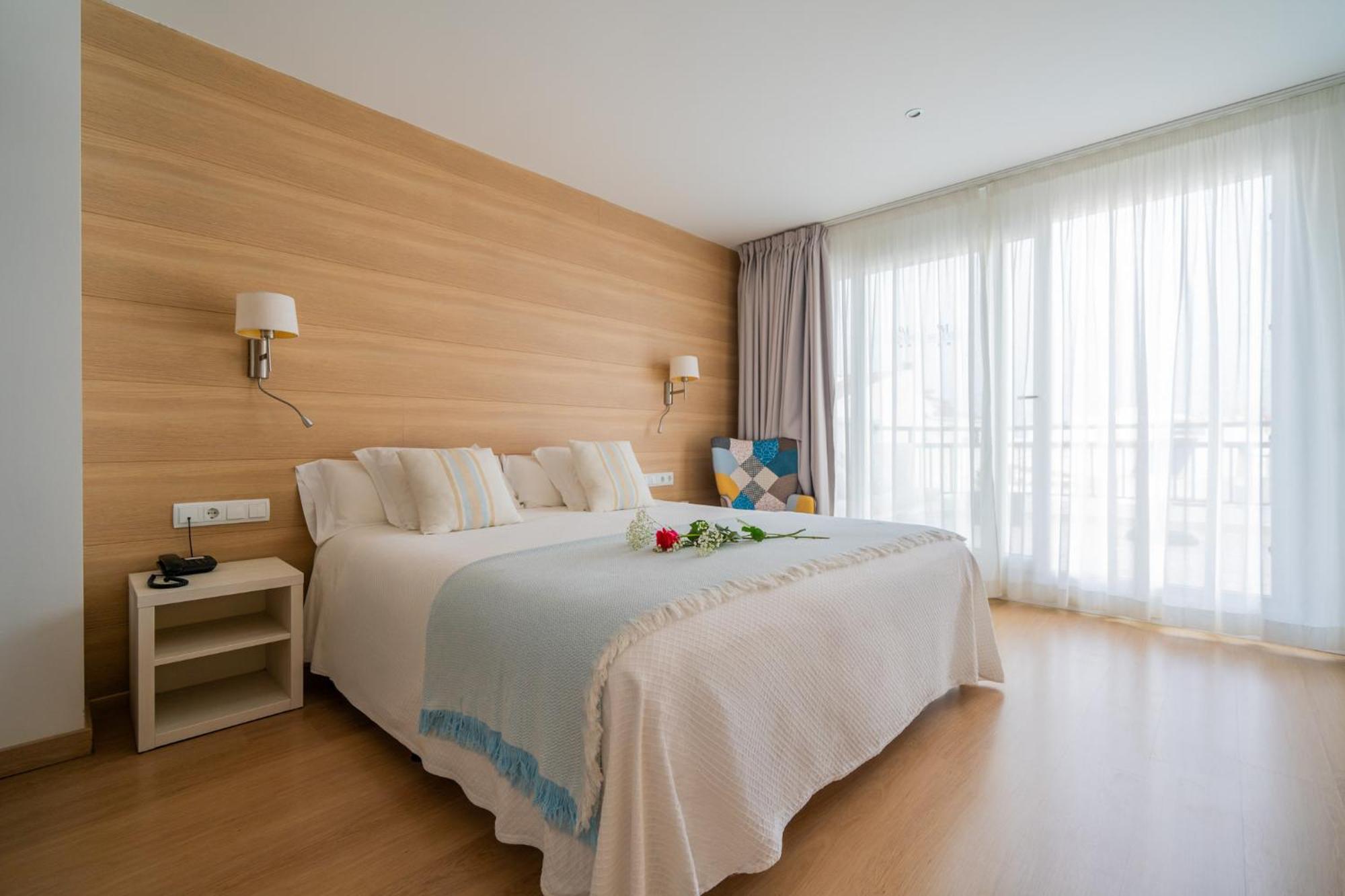 Hostal Menurka 休达德亚 外观 照片