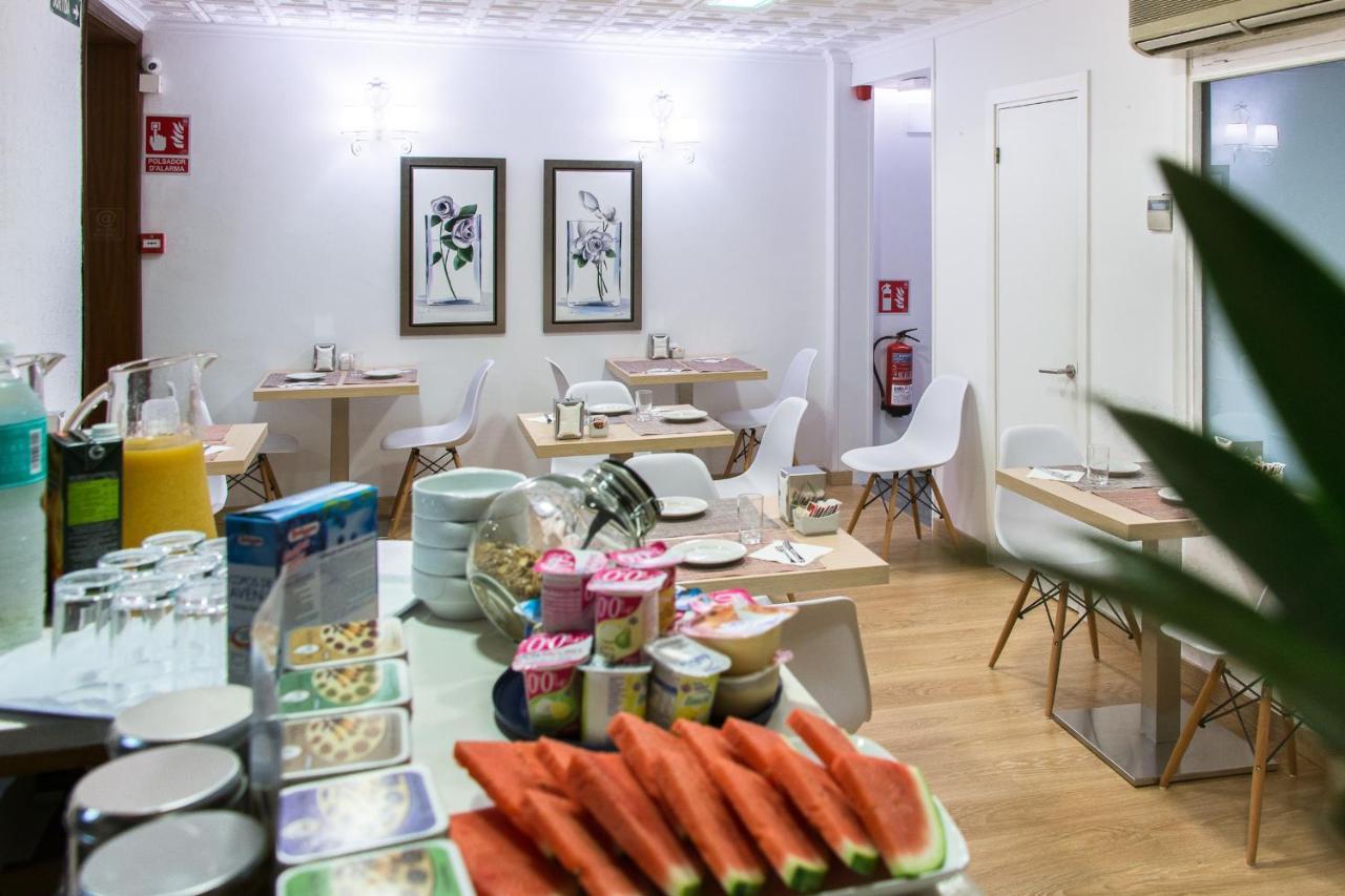 Hostal Menurka 休达德亚 外观 照片